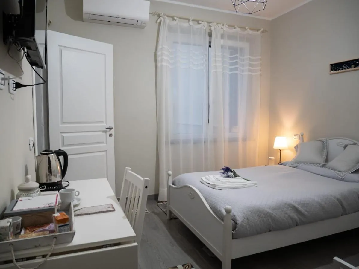 Bed & Breakfast Sa Domu Stravanara Capoterra